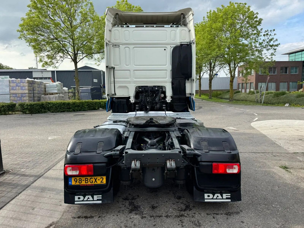 DAF XF 440 4X2 EURO 6 SPOILERS HOLLAND TRUCK - Tractor unit: picture 5 DAF XF 440 4X2 EURO 6 SPOILERS HOLLAND TRUCK - Tractor unit: picture 5