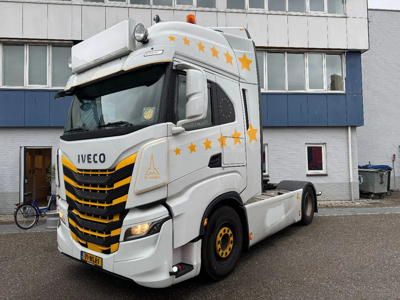 Iveco S-WAY 460 4X2 EURO 6 SKIRTS DOUBLE TANK - Tractor unit: picture 1 Iveco S-WAY 460 4X2 EURO 6 SKIRTS DOUBLE TANK - Tractor unit: picture 1