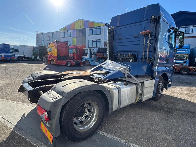 MAN TGX 18.440 4X2 EURO 6 - Tractor unit: picture 4 MAN TGX 18.440 4X2 EURO 6 - Tractor unit: picture 4