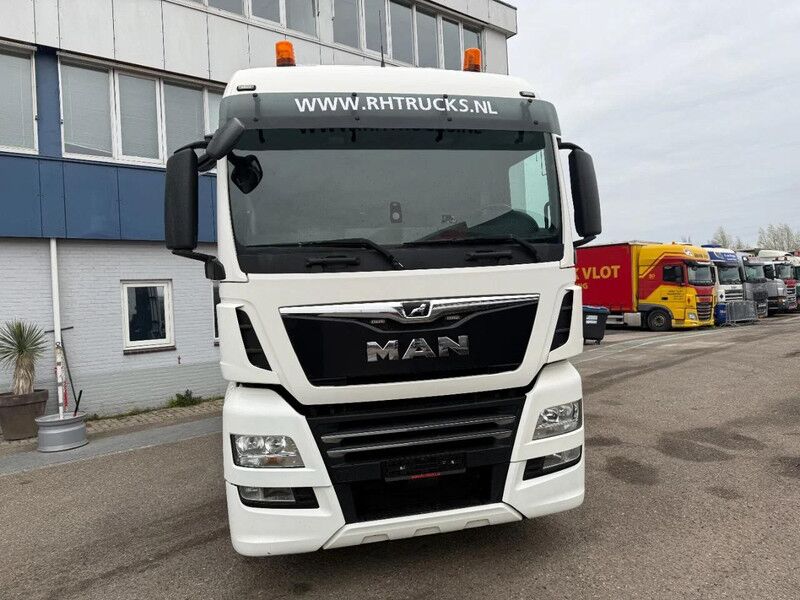 MAN TGX 26.470 6X2 EURO 6 - LIFTING AXLE - Tractor unit: picture 2 MAN TGX 26.470 6X2 EURO 6 - LIFTING AXLE - Tractor unit: picture 2