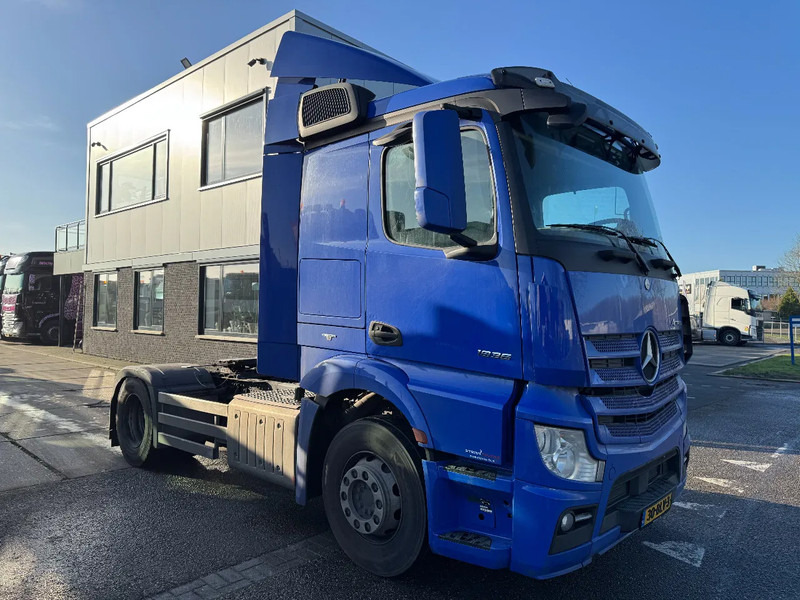 Mercedes-Benz Actros 1936 4X2 - EURO 6 SPOILERS - Tractor unit: picture 3 Mercedes-Benz Actros 1936 4X2 - EURO 6 SPOILERS - Tractor unit: picture 3