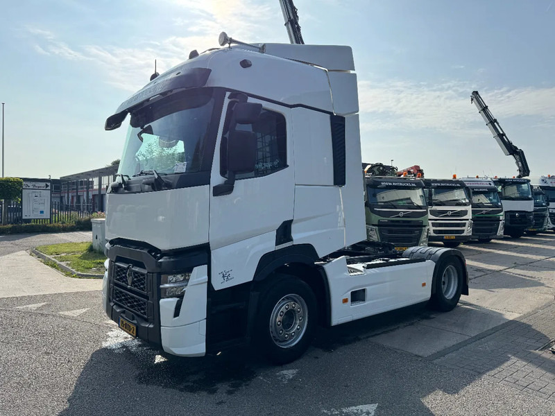 Renault T440 - 13-LITER ENGINE! - EURO 6 SKIRTS SPOILER AIRCO - Tractor unit: picture 1 Renault T440 - 13-LITER ENGINE! - EURO 6 SKIRTS SPOILER AIRCO - Tractor unit: picture 1