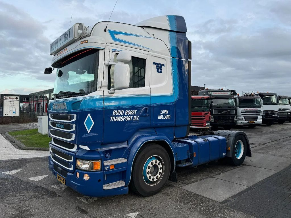 Scania R410 4X2 EURO 6 SPECIAL INTERIOR - Tractor unit: picture 1 Scania R410 4X2 EURO 6 SPECIAL INTERIOR - Tractor unit: picture 1