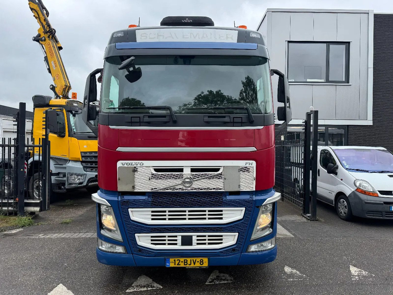 Volvo FH 420 4X2 SPOILERS STANDKLIMA EURO 6 2017 - Tractor unit: picture 2 Volvo FH 420 4X2 SPOILERS STANDKLIMA EURO 6 2017 - Tractor unit: picture 2