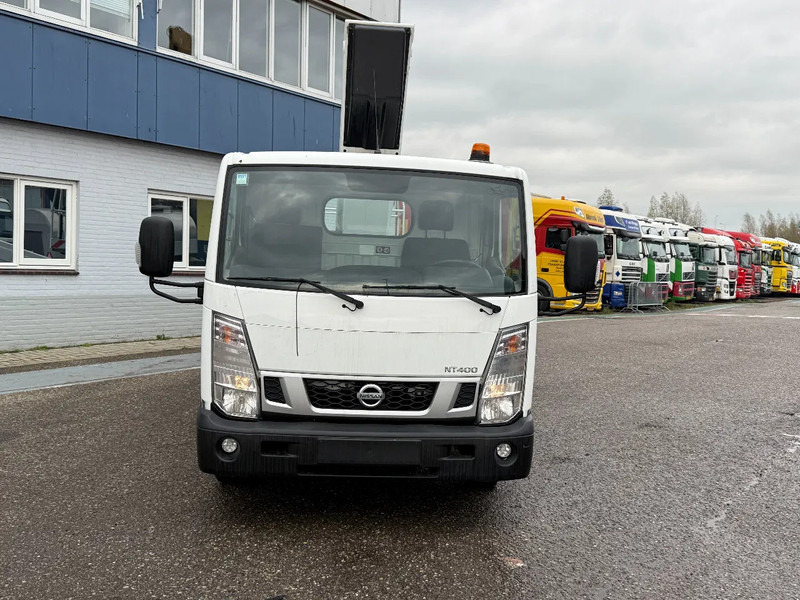Nissan NT400 EURO 6 + ISOLI PT200 - AERIAL PLATFORM - ONLY 25.892 KM - Van: picture 5 Nissan NT400 EURO 6 + ISOLI PT200 - AERIAL PLATFORM - ONLY 25.892 KM - Van: picture 5