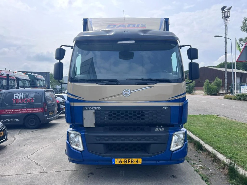 Volvo FE 250 4X2 EURO 6 - 19 TON + DHOLLANDIA - Curtainsider truck: picture 2 Volvo FE 250 4X2 EURO 6 - 19 TON + DHOLLANDIA - Curtainsider truck: picture 2