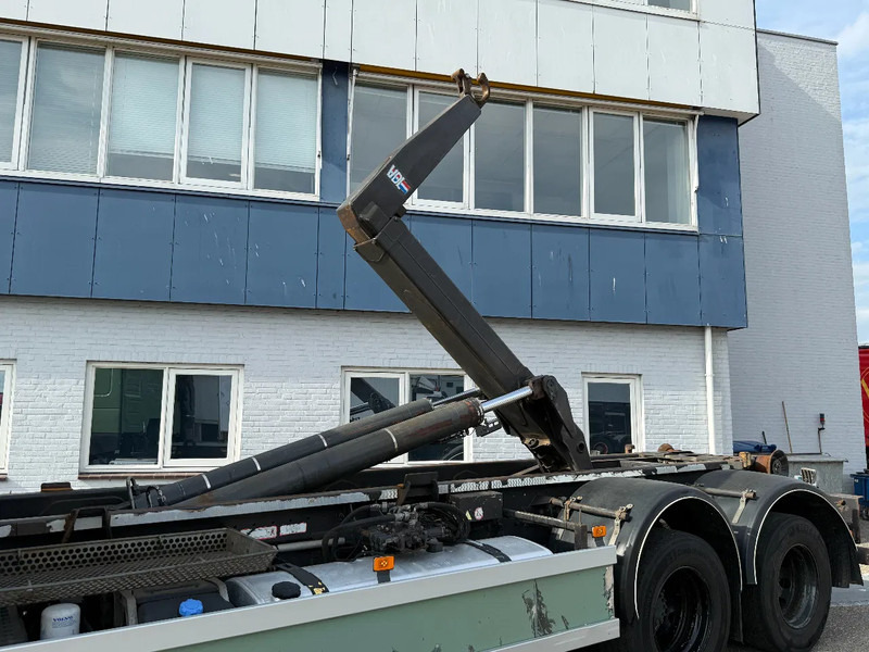 Hook lift truck Volvo FM 410 6X2 EURO 6 VDL 21T HOOK: picture 7 Hook lift truck Volvo FM 410 6X2 EURO 6 VDL 21T HOOK: picture 7