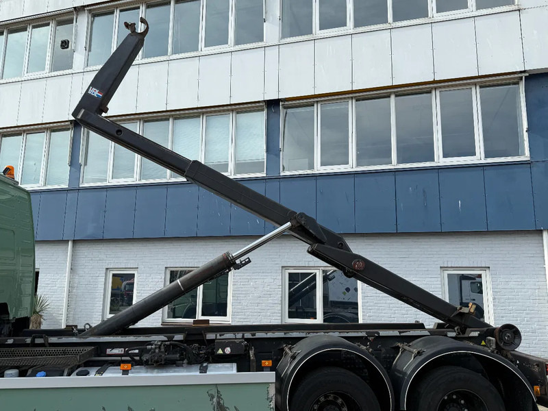 Hook lift truck Volvo FM 410 6X2 EURO 6 VDL 21T HOOK: picture 6 Hook lift truck Volvo FM 410 6X2 EURO 6 VDL 21T HOOK: picture 6