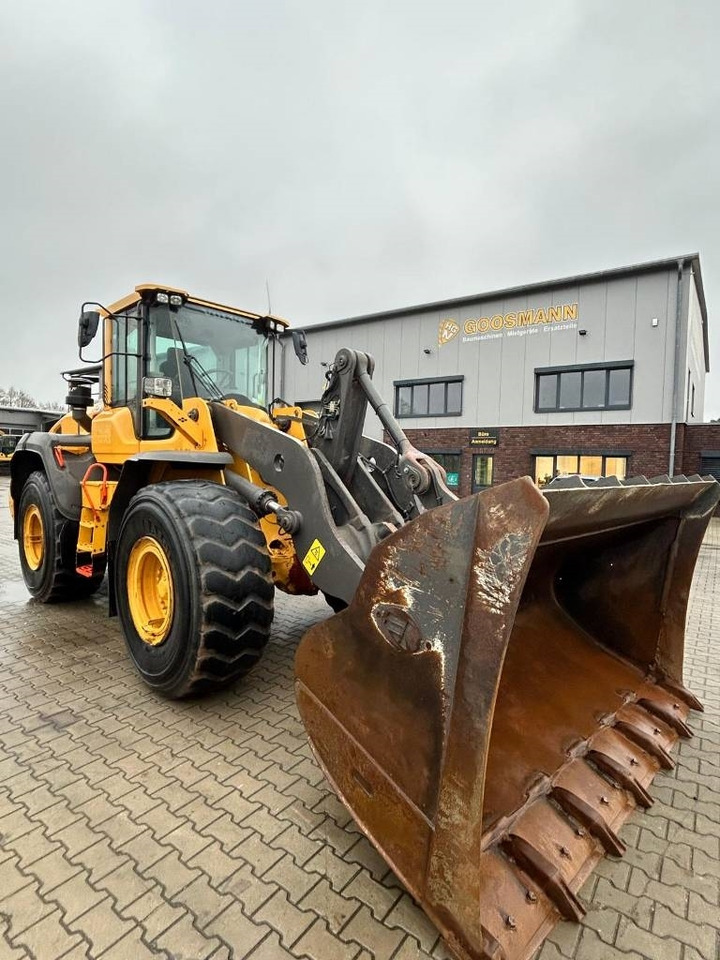Volvo L 110 H - Wheel loader: picture 2 Volvo L 110 H - Wheel loader: picture 2