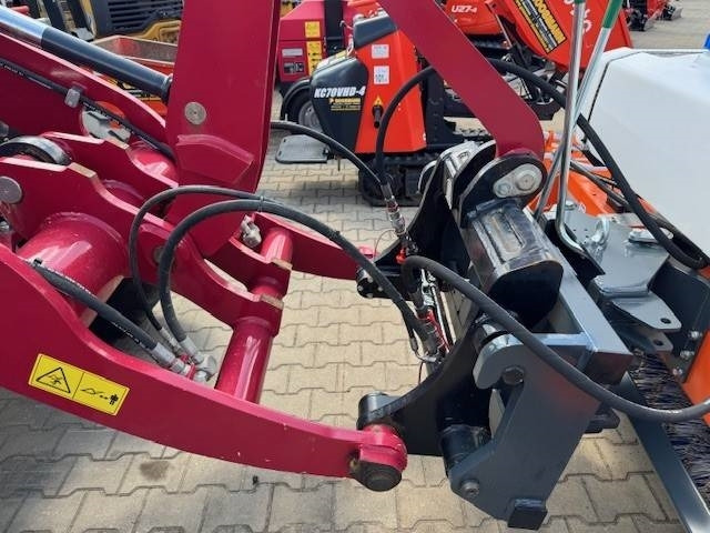 Yanmar V 100-5 - Wheel loader: picture 2 Yanmar V 100-5 - Wheel loader: picture 2