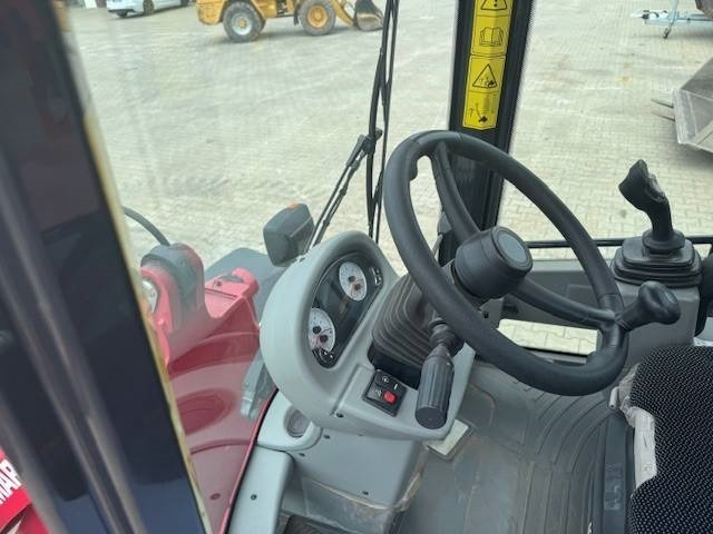 Wheel loader Yanmar V 80-5: picture 13