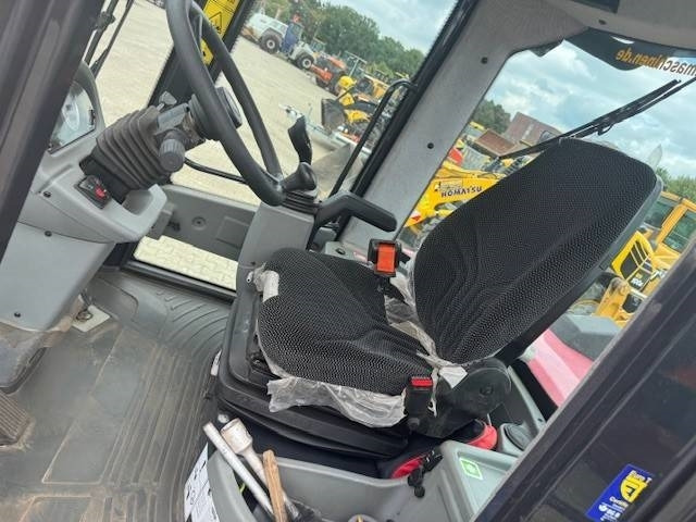 Wheel loader Yanmar V 80-5: picture 14