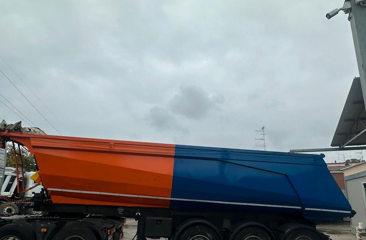 Semirimorchio ribaltabile Cardi 6 gomme - Tipper semi-trailer: picture 4 Semirimorchio ribaltabile Cardi 6 gomme - Tipper semi-trailer: picture 4