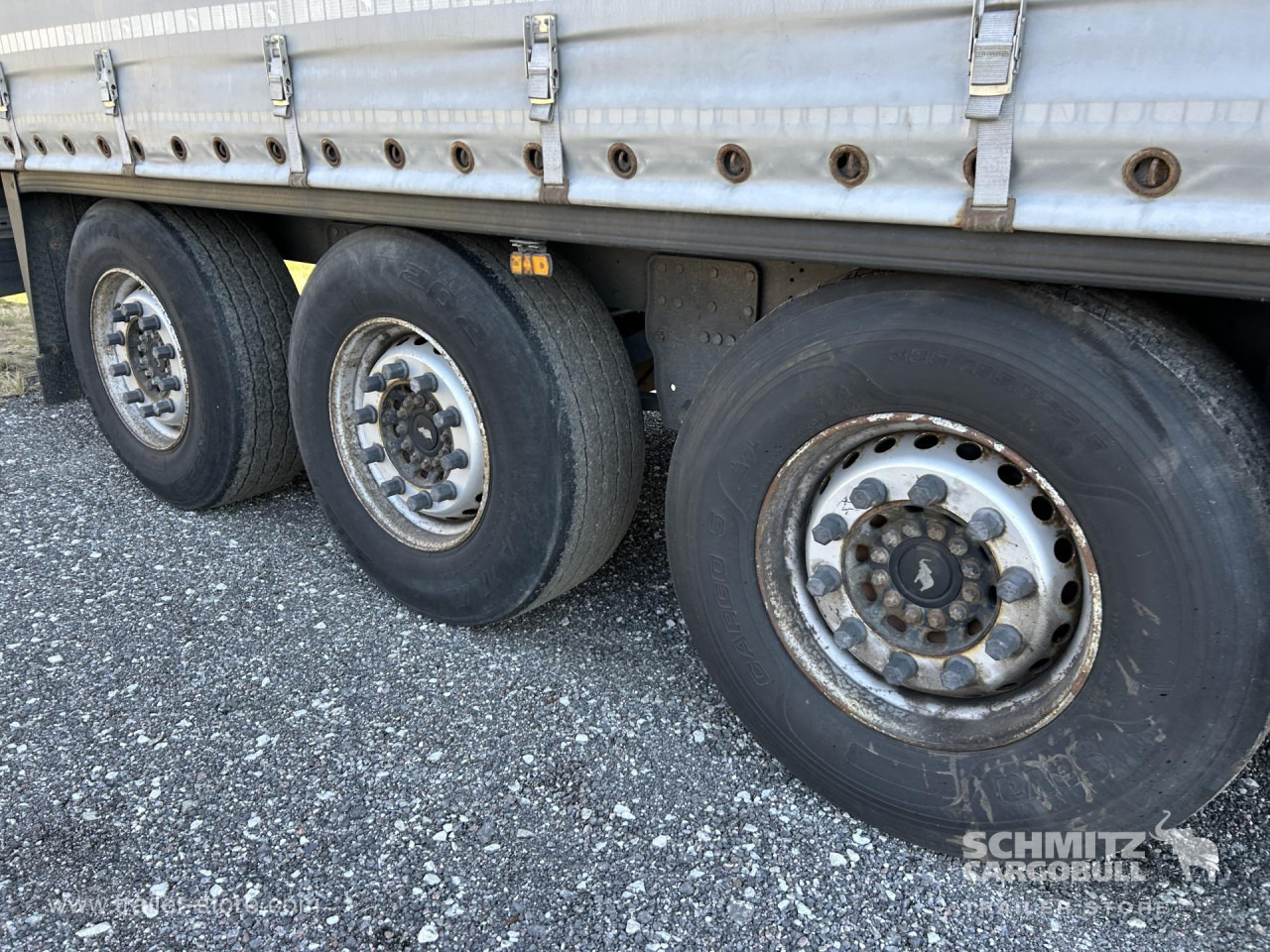SCHMITZ Curtainsider Standard - Curtainsider semi-trailer: picture 2 SCHMITZ Curtainsider Standard - Curtainsider semi-trailer: picture 2