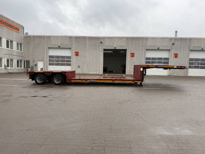 Goldhofer Lowbed / Tieflader / Sengetrailer - Low loader semi-trailer: picture 2 Goldhofer Lowbed / Tieflader / Sengetrailer - Low loader semi-trailer: picture 2