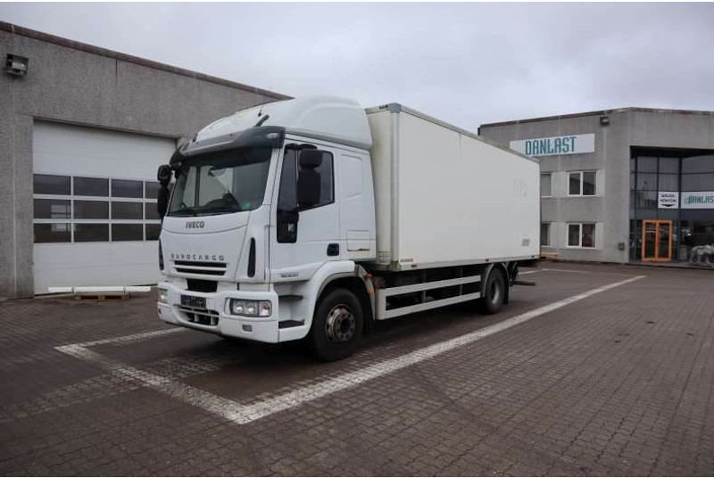 Iveco Eurocargo 4X2 Kasse-lift Afhentning - Box truck: picture 1 Iveco Eurocargo 4X2 Kasse-lift Afhentning - Box truck: picture 1
