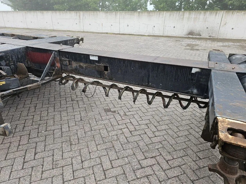 Container transporter/ Swap body semi-trailer Broshuis MFCC Multi - Lifting axle - 2x20FT / 40FTHC / 45FTHC: picture 9 Container transporter/ Swap body semi-trailer Broshuis MFCC Multi - Lifting axle - 2x20FT / 40FTHC / 45FTHC: picture 9