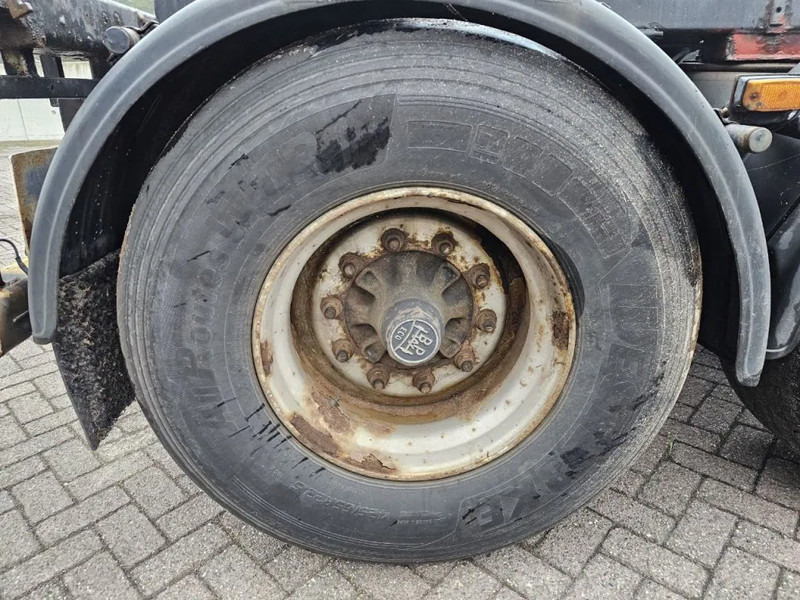 Container transporter/ Swap body semi-trailer Broshuis MFCC Multi - Lifting axle - 2x20FT / 40FTHC / 45FTHC: picture 12 Container transporter/ Swap body semi-trailer Broshuis MFCC Multi - Lifting axle - 2x20FT / 40FTHC / 45FTHC: picture 12