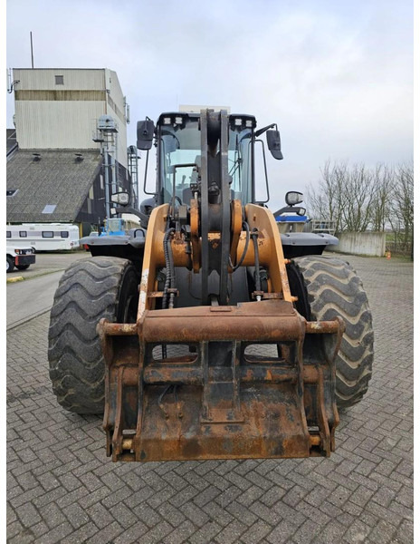 Case 821E - Wheel loader: picture 2 Case 821E - Wheel loader: picture 2