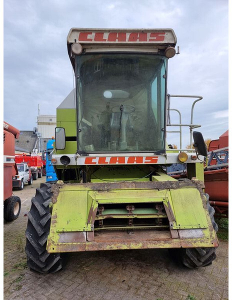 Claas 68s - Combine harvester: picture 2 Claas 68s - Combine harvester: picture 2