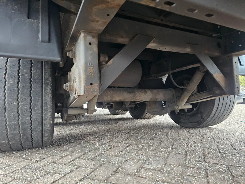 Curtainsider semi-trailer Krone SD 27: picture 13