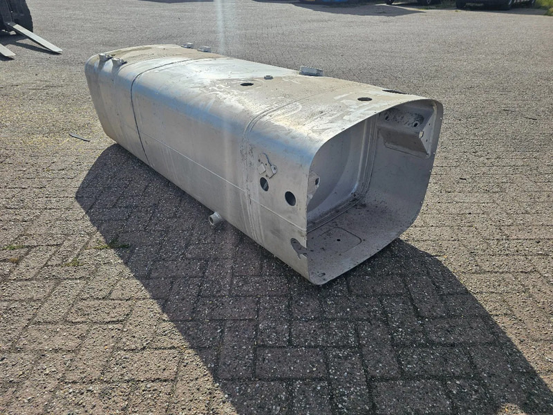 MAN Brandstoftank 595 Liter - L197 B70 H58 - Onderdeel nr. 81.122015733 - Fuel tank for Truck: picture 5 MAN Brandstoftank 595 Liter - L197 B70 H58 - Onderdeel nr. 81.122015733 - Fuel tank for Truck: picture 5