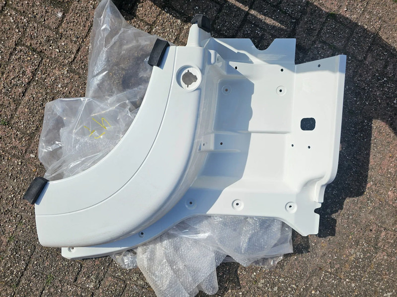 MAN Spatscherm TGA Links - X0134814 - Spare parts for Truck: picture 1 MAN Spatscherm TGA Links - X0134814 - Spare parts for Truck: picture 1