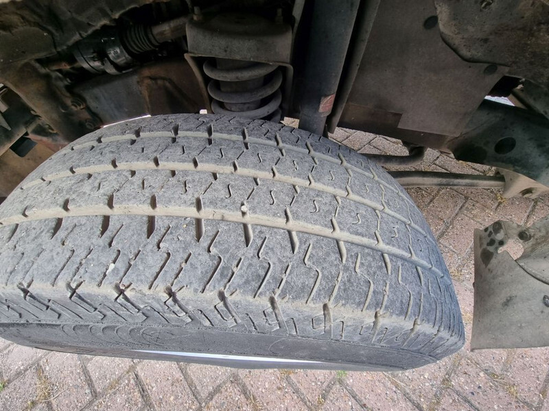 Van Toyota Land Cruiser LB71MOD: picture 16