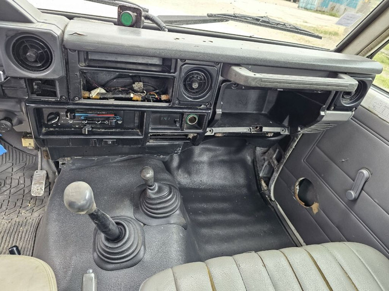 Van Toyota Land Cruiser LB71MOD: picture 13