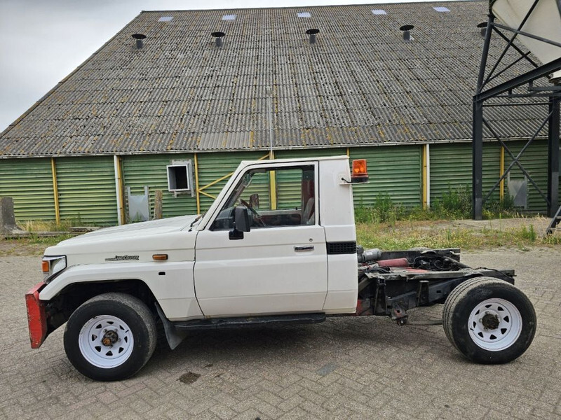 Van Toyota Land Cruiser LB71MOD: picture 10