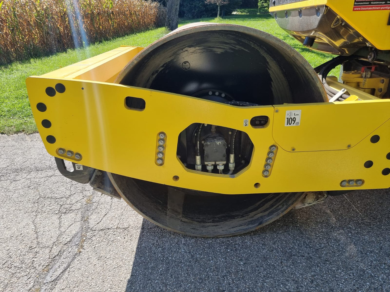 Roller BOMAG BW 213 D-5 PL: picture 9