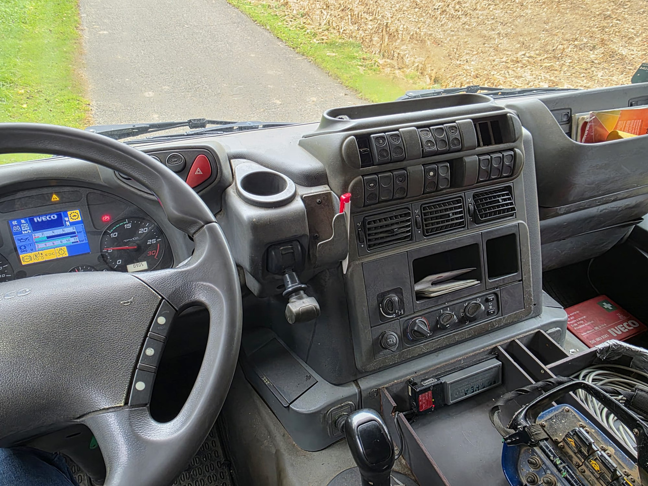 Crane truck IVECO Stralis AD mit Fassi F210A.25: picture 7