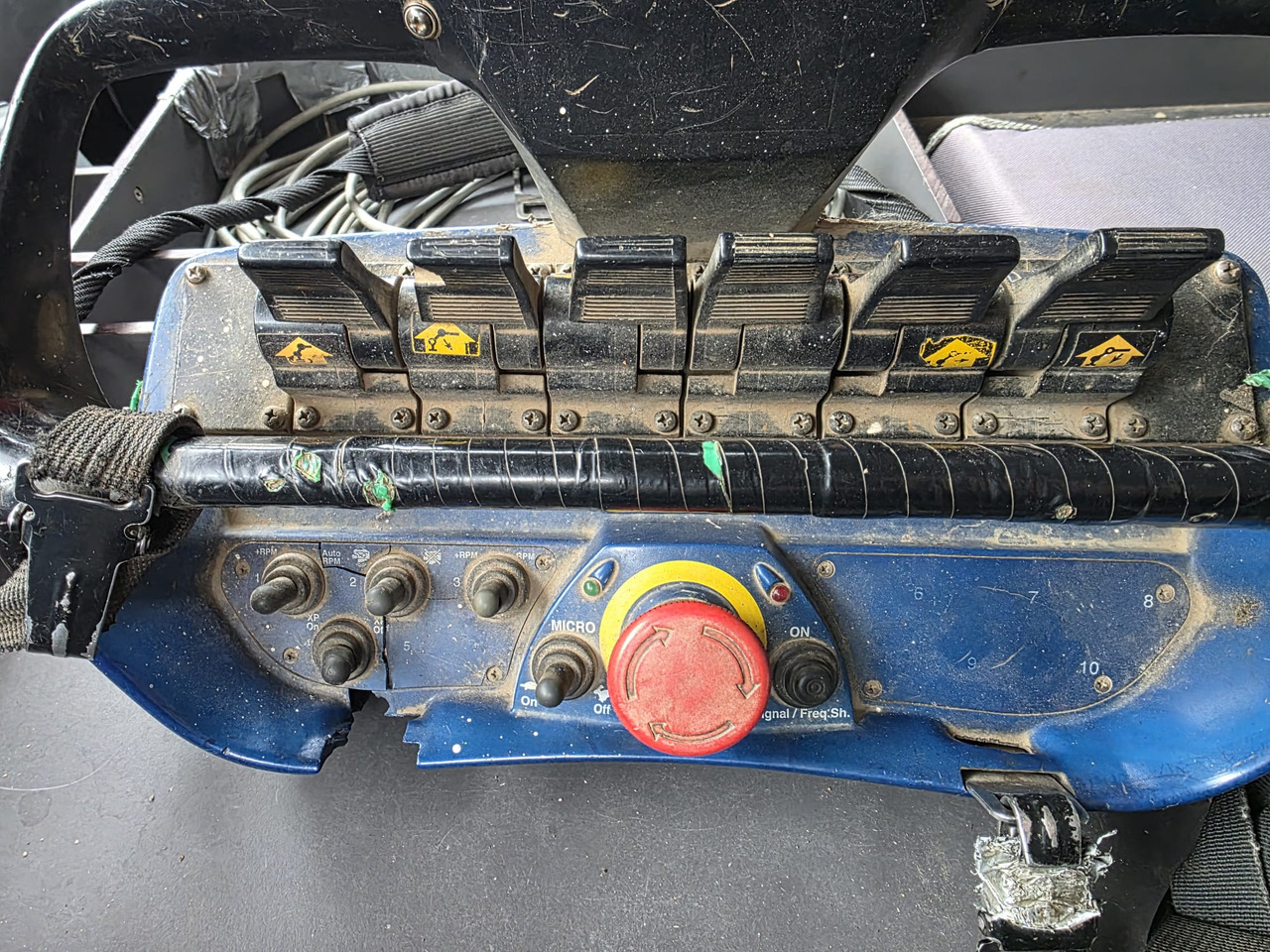 Crane truck IVECO Stralis AD mit Fassi F210A.25: picture 6