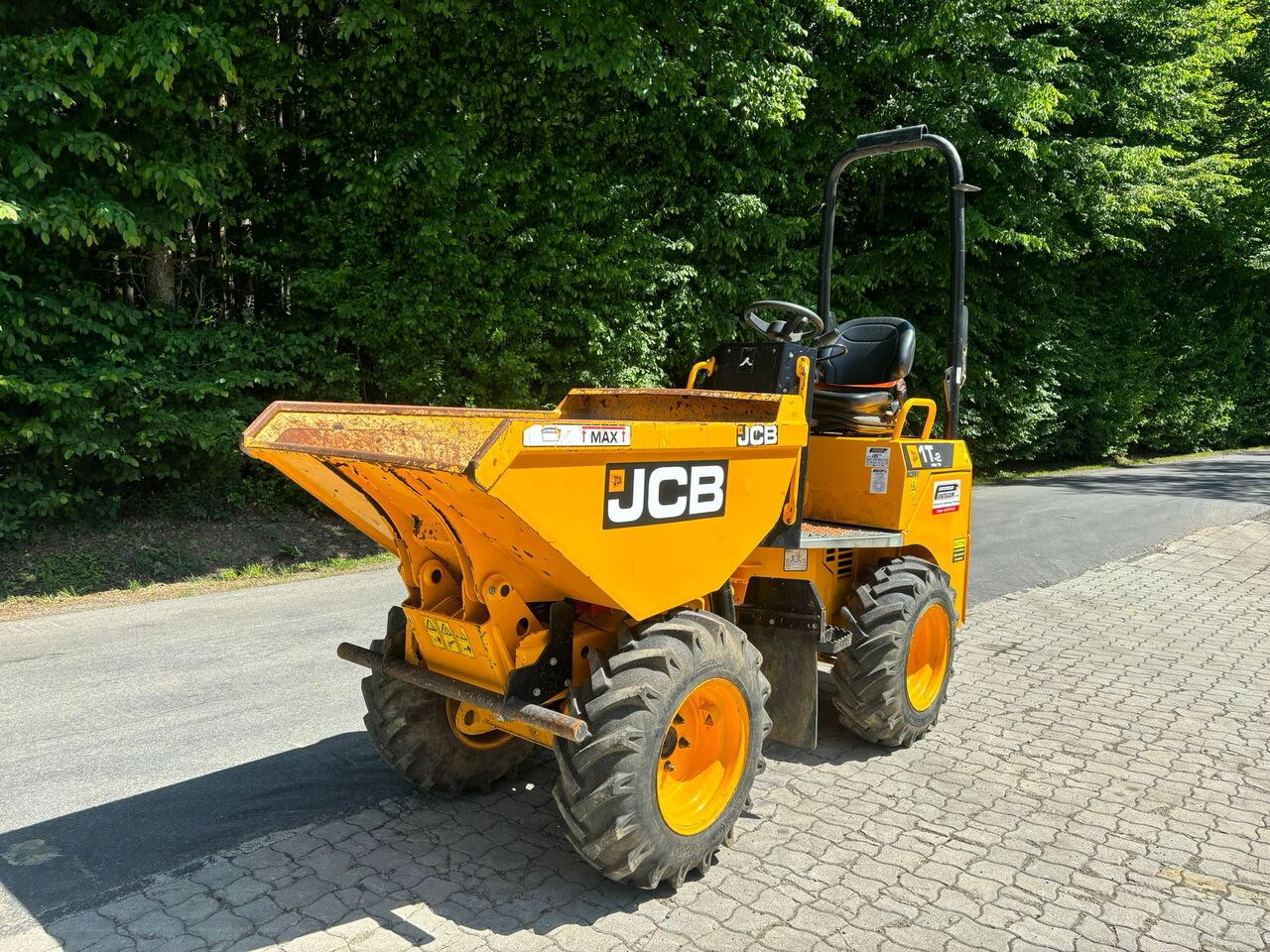 JCB 1T-2S5 - Crawler dumper: picture 5 JCB 1T-2S5 - Crawler dumper: picture 5