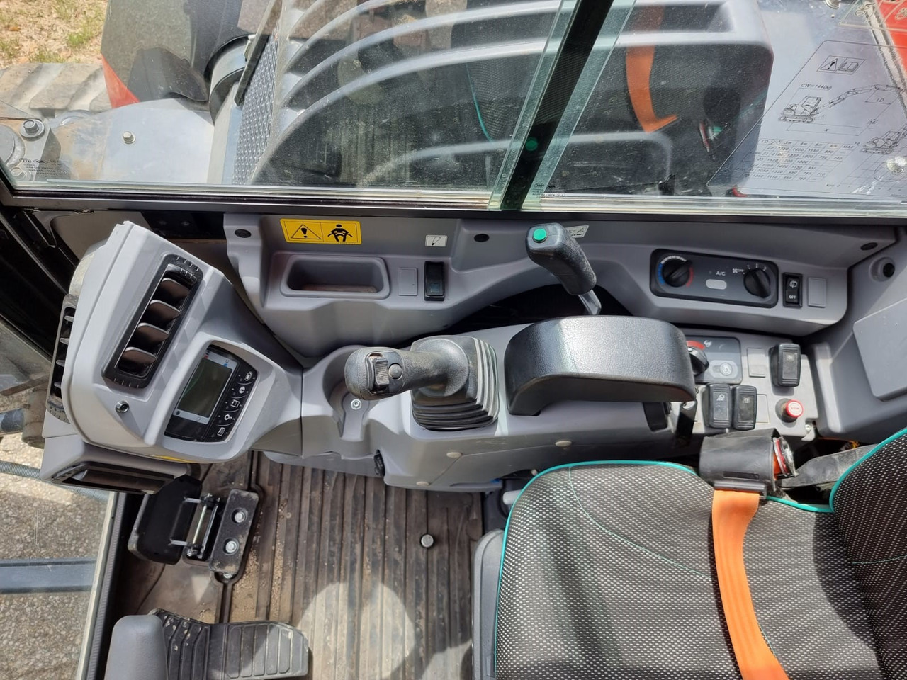 Mini excavator KUBOTA KX 080-4a2: picture 18