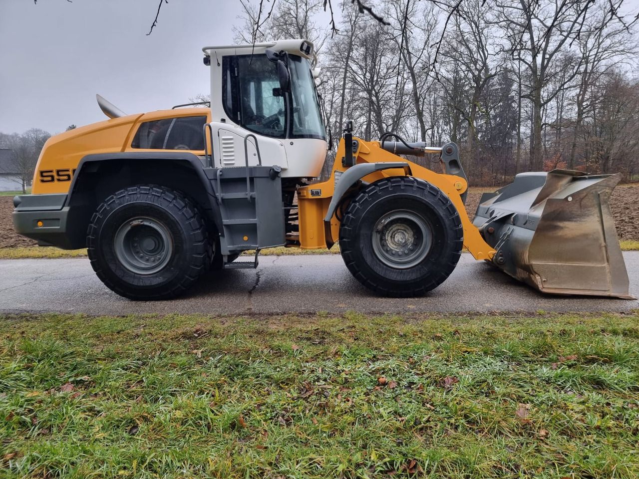 LIEBHERR L 566 - Wheel loader: picture 2 LIEBHERR L 566 - Wheel loader: picture 2