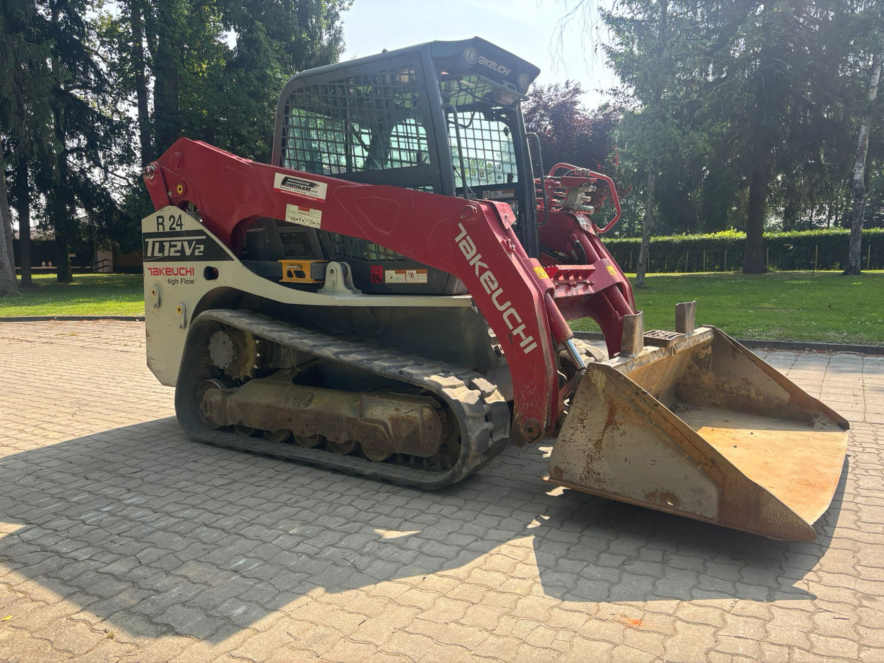 TAKEUCHI TL 12 V-2 - Compact track loader: picture 4 TAKEUCHI TL 12 V-2 - Compact track loader: picture 4