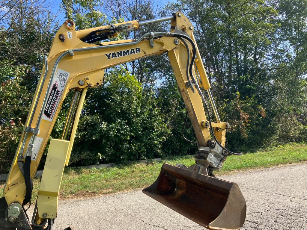 Mini excavator YANMAR VIO 25-4: picture 9