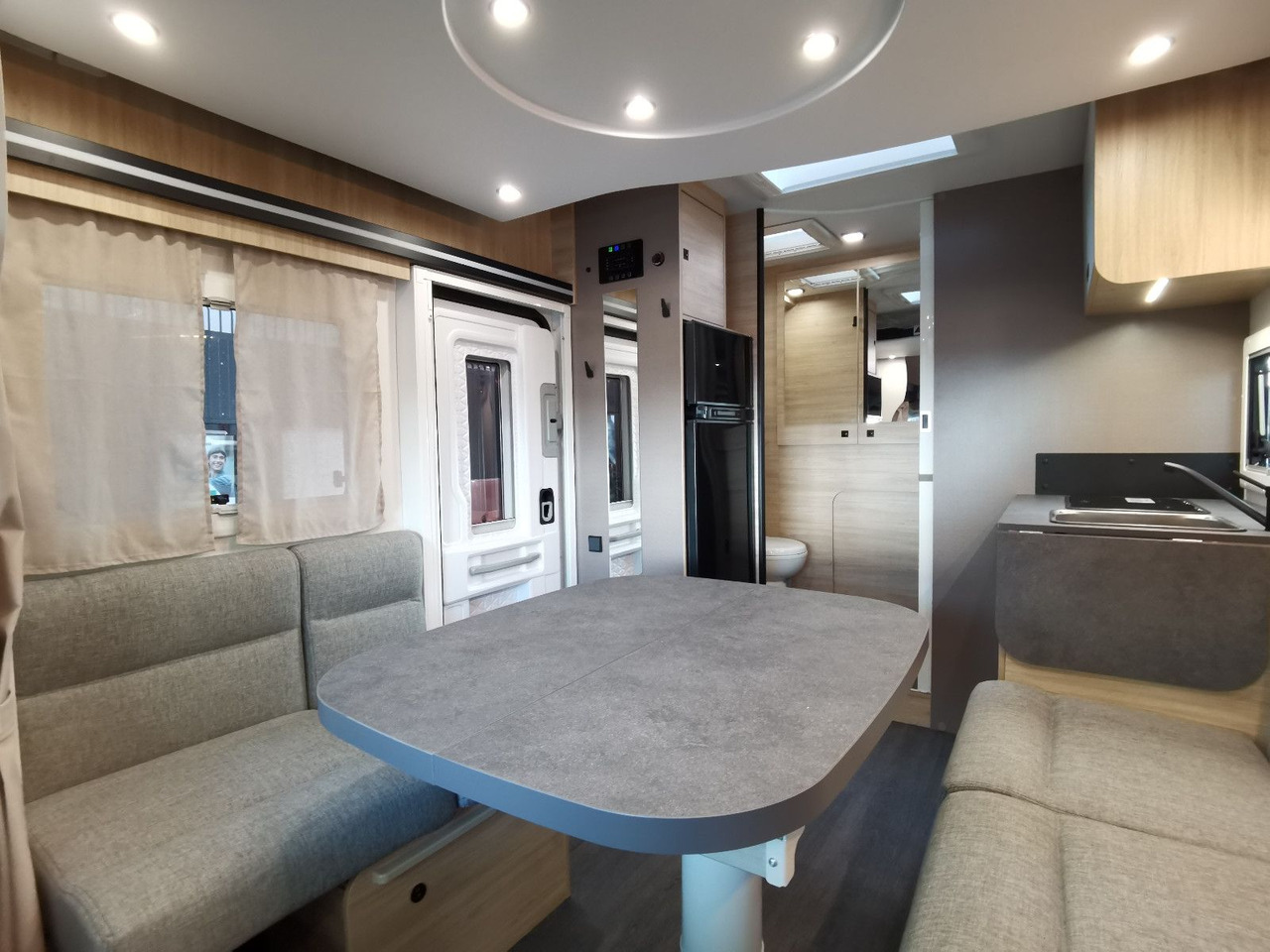 Semi-integrated motorhome Chausson 650 FIRST LINE /-2025-/ARCTIC-PAKET/XXL- HUBBETT: picture 10