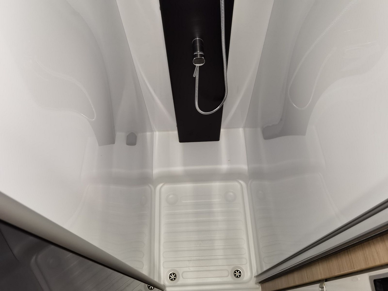 Semi-integrated motorhome Chausson 650 FIRST LINE /-2025-/ARCTIC-PAKET/XXL- HUBBETT: picture 18