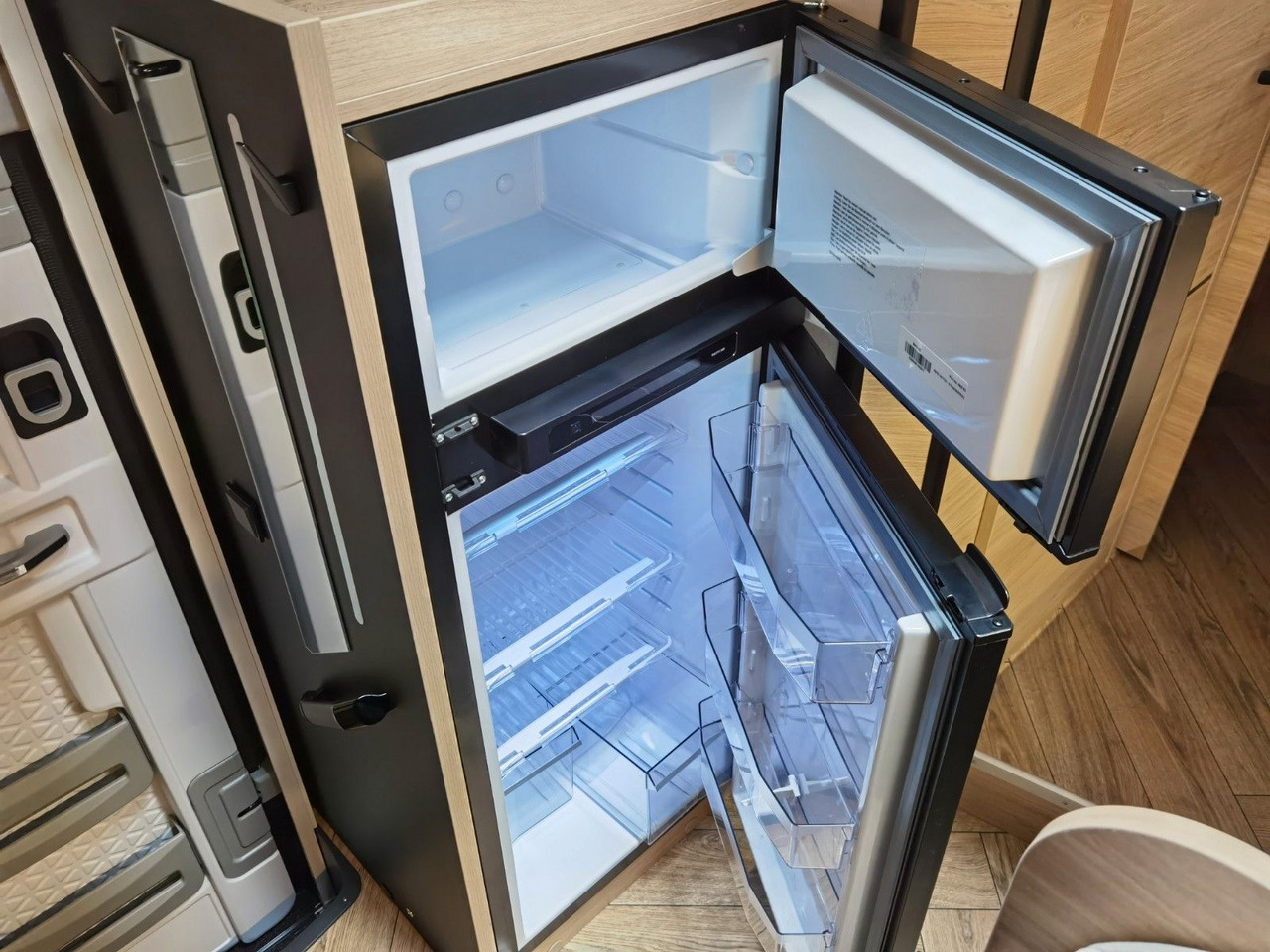 Semi-integrated motorhome Chausson 724 ETAPE - LINE / 140PS /ZUBHÖR & CONNECT-PAKET: picture 19