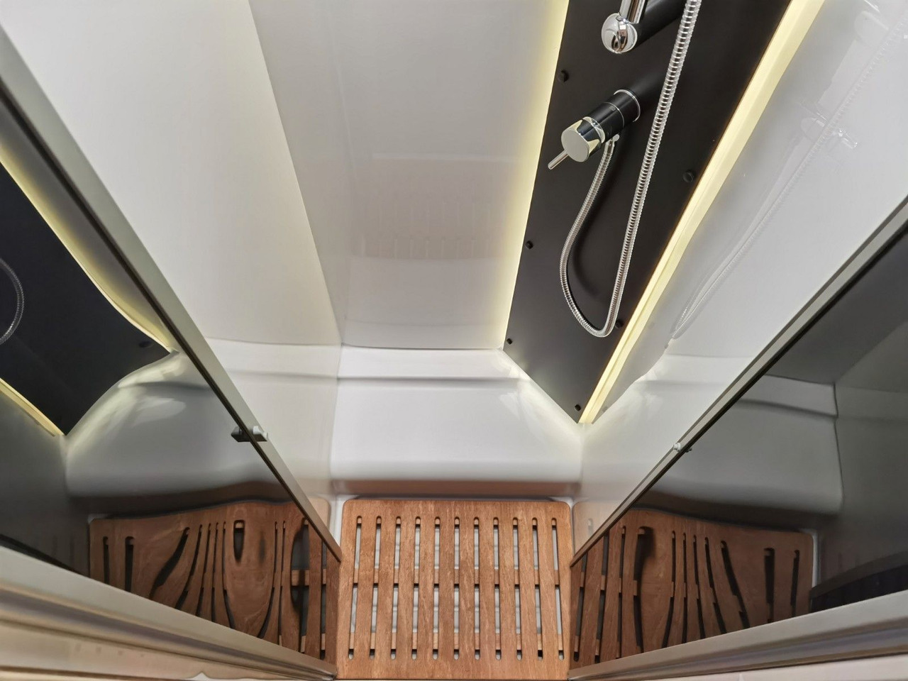 Semi-integrated motorhome Chausson 724 ETAPE - LINE / 140PS /ZUBHÖR & CONNECT-PAKET: picture 22