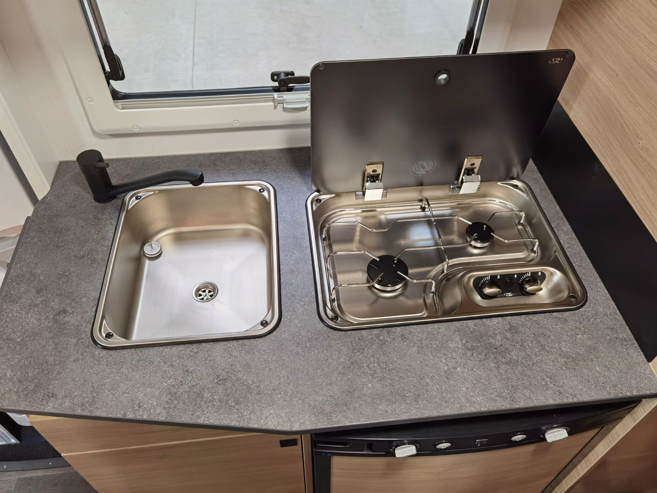 Alcove motorhome Chausson C 514 / 140PS / ARCTIC & ZUBEHÖR - PAKET / 5.99M: picture 16 Alcove motorhome Chausson C 514 / 140PS / ARCTIC & ZUBEHÖR - PAKET / 5.99M: picture 16