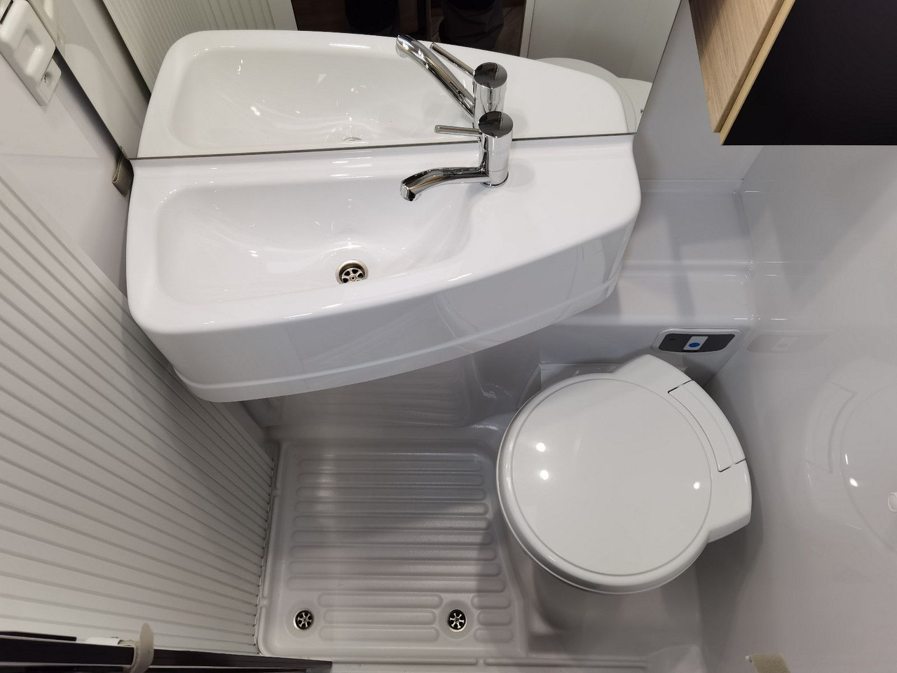 Semi-integrated motorhome Chausson S 514 SPORT LINE / - MODELL 2025 - / 165PS-8G: picture 18