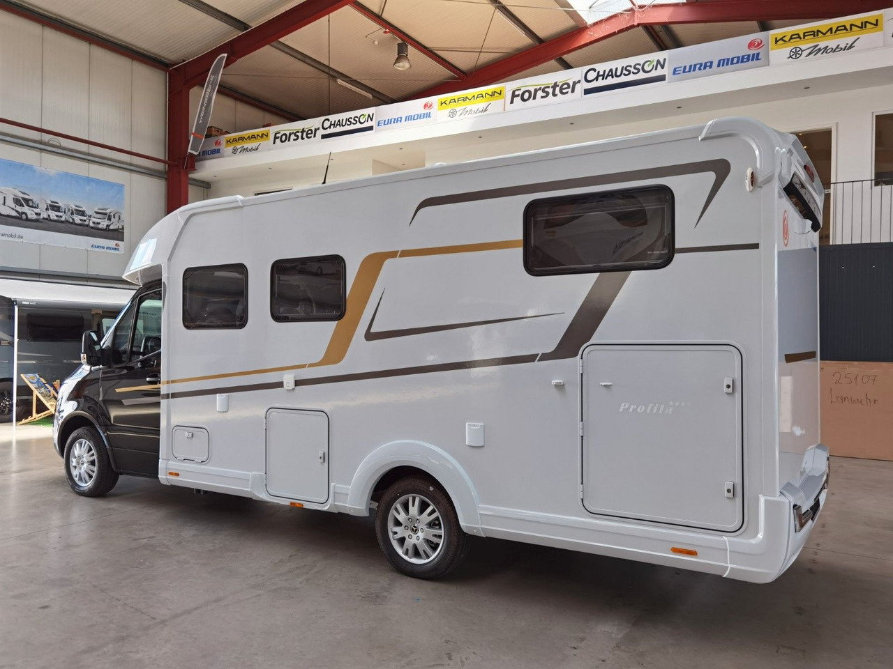 Eura Mobil PROFILA T 726 EB /-2025-/ MONDIAL PLUS & S-PAKET - Semi-integrated motorhome: picture 5 Eura Mobil PROFILA T 726 EB /-2025-/ MONDIAL PLUS & S-PAKET - Semi-integrated motorhome: picture 5