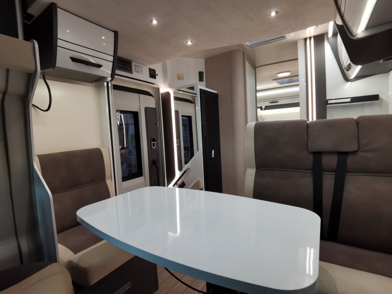 Semi-integrated motorhome Forster T 745 EB /-2025-/ 140PS / EINZELBETTEN & HUBBETT: picture 13