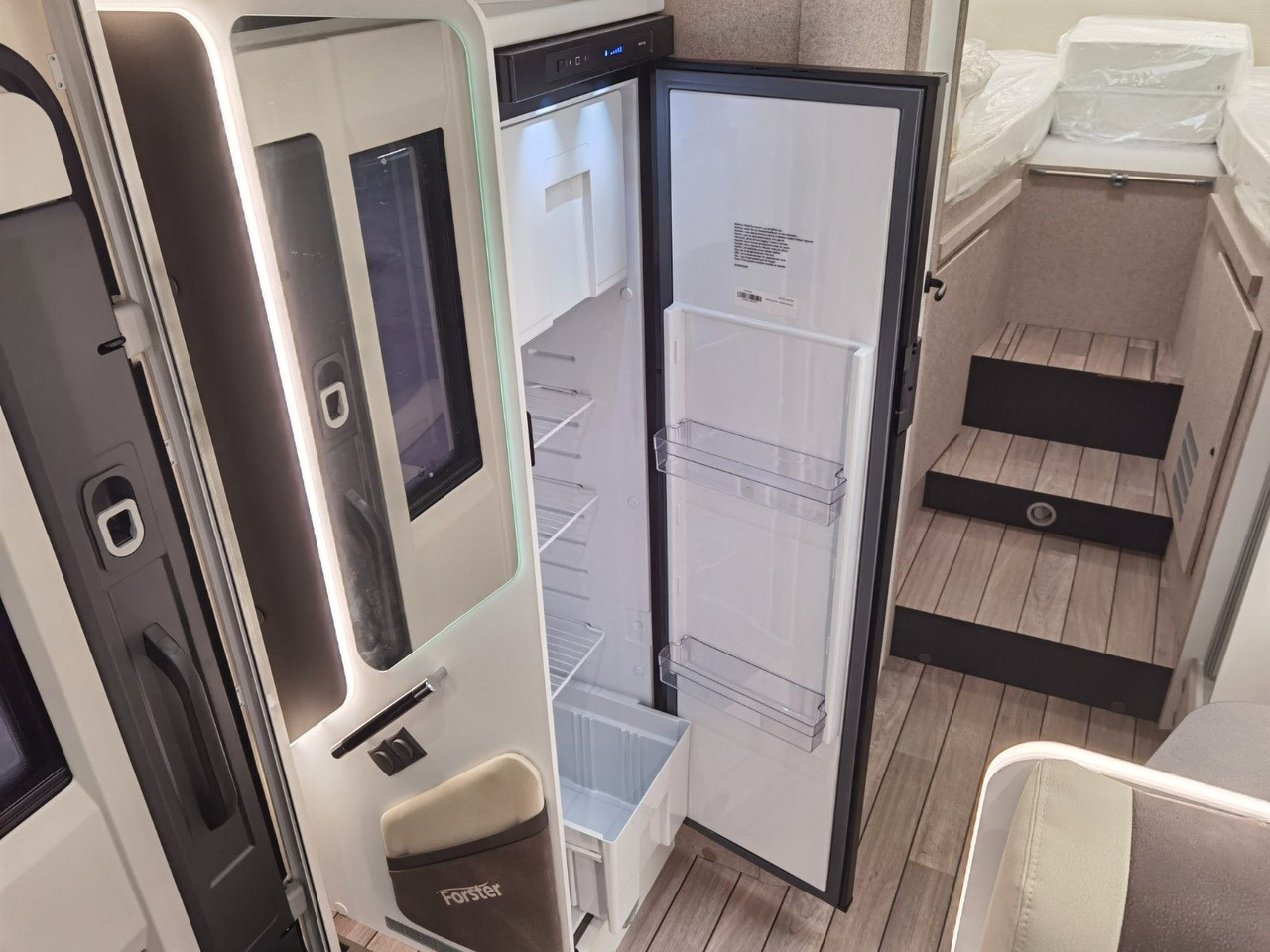 Semi-integrated motorhome Forster T 745 EB /-2025-/ 140PS / EINZELBETTEN & HUBBETT: picture 16