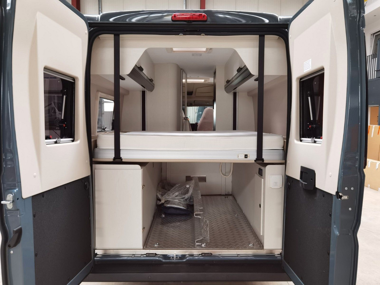 Camper van Karmann DAVIS 630 LIFESTYLE /- 2026- / XXL-HUBBETT-BIKE.: picture 10