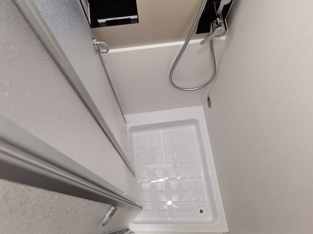 Camper van Karmann DAVIS 630 LIFESTYLE /- 2026- / XXL-HUBBETT-BIKE.: picture 23