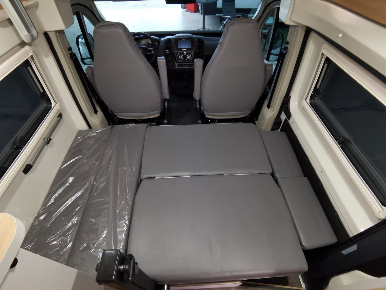 Camper van Karmann DEXTER 550 / 140PS / CONCEPT - PAKET & HUBBETT: picture 22